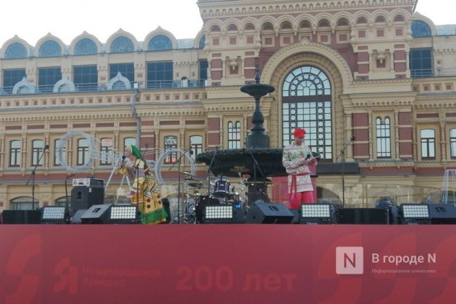 Иммерсивное шоу в постановке Ильи Авербуха состоялось в день 200-летия Нижегородской ярмарки - фото 11