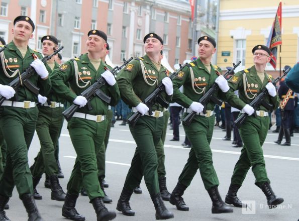 Парад в честь 79-й годовщины Победы проходит в Нижнем Новгороде - фото 7