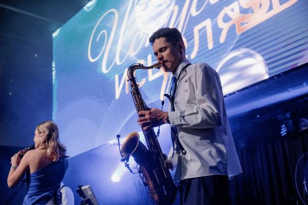 &laquo;Любовь &mdash; самый желанный райдер&raquo;: интервью с необычной кавер-группой &laquo;Еще не вечер&raquo; из Нижнего Новгорода