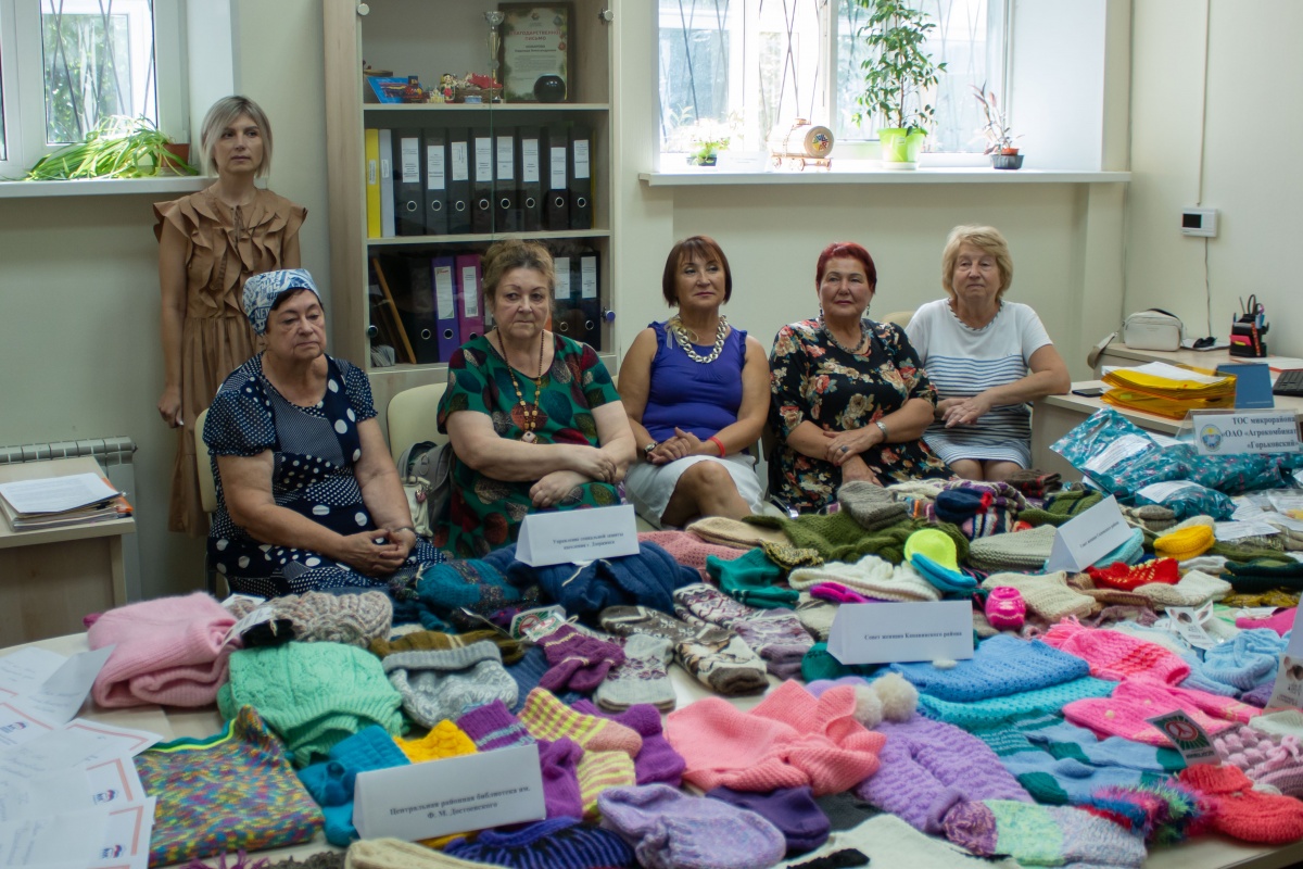 Нижегородские бабушки связали более 3,5 тысяч вещей для жителей Донбасса - фото 1