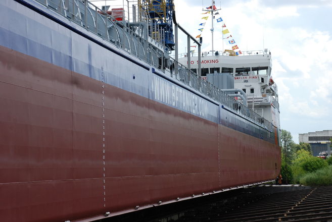 Уникальный танкер-химовоз спущен на воду в Нижнем Новгороде (ФОТО) - фото 23