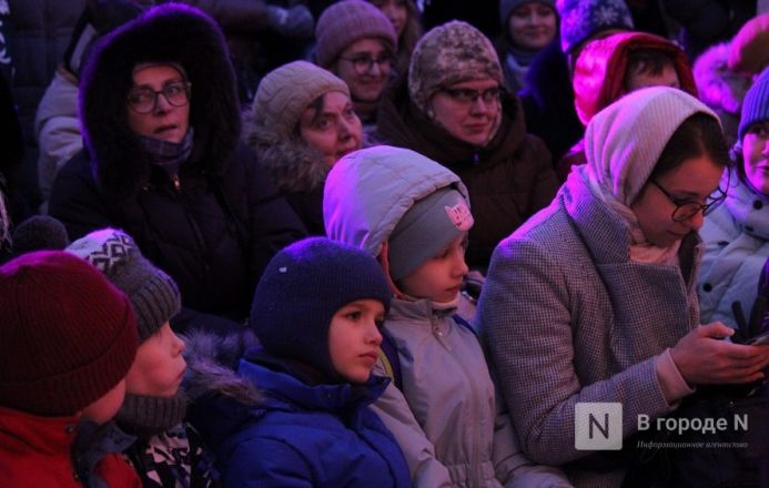 Праздник света и чудес: нижегородцы отметили Рождество в Заповедных кварталах - фото 13