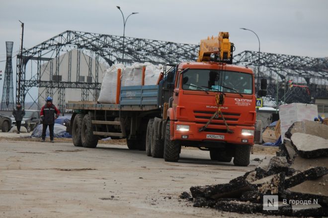 Фоторепортаж: как идет строительство Ледового дворца в Нижнем Новгороде - фото 99