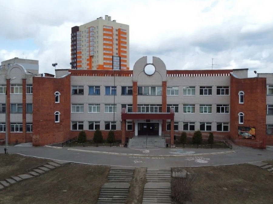 Соцсети: школьник пришел на урок с пистолетом в Дзержинске