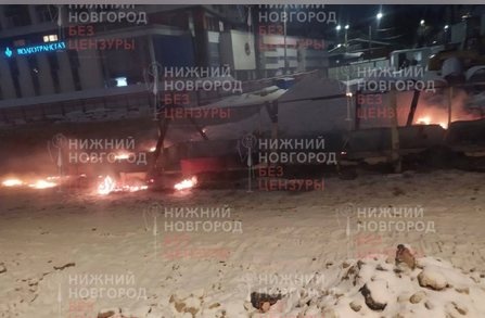 Нижегородцы засняли пламя на стройплощадке метро - фото 1