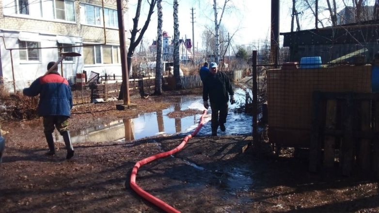 Территорию детского сада затопило в Красном селе Арзамасского района - фото 2