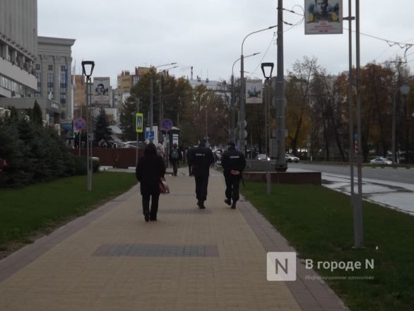 Нижегородцы возложили цветы в память погибшей журналистки Ирины Славиной - фото 9