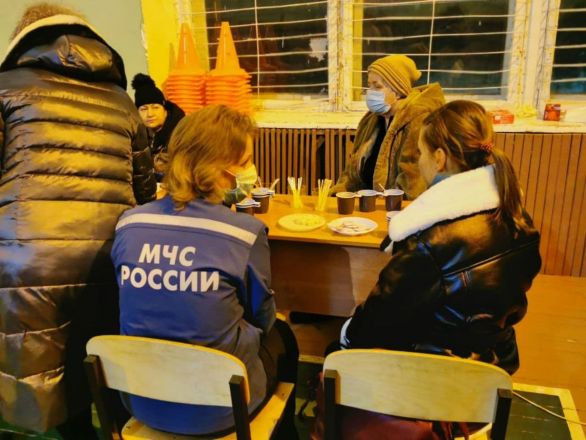Жильцов дома, пострадавшего от хлопка газа в Ленинском районе, временно разместят в школе - фото 4