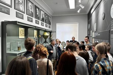 Занятия физической исследовательской школы стартовали в Мининском университете