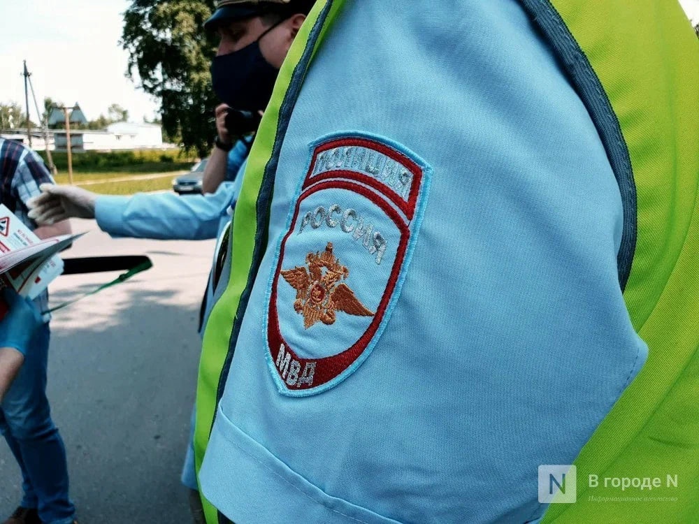 Нижегородская полиция начала проверку из-за ребенка с автоматом в парке - фото 1