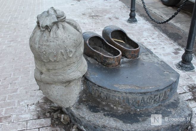 Галоши, ложка, объявление: памятники каким предметам установили в Нижнем Новгороде - фото 36