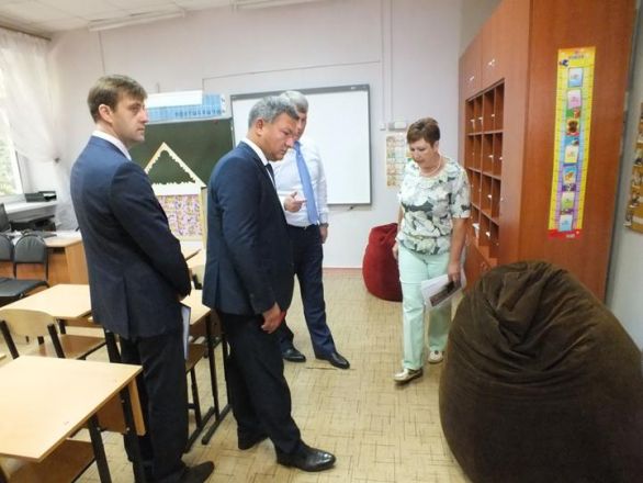 Сергей Белов вместе с комиссией принял две нижегородские школы к новому учебному году (ФОТО) - фото 47