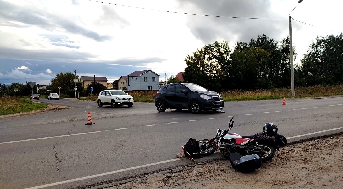 Два человека пострадали в ДТП с мопедом и мотоциклом в Нижегородской области - фото 1