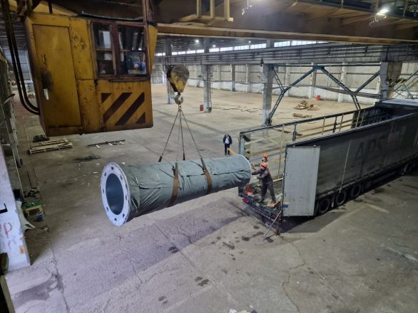 Первые опоры канатной дороги через Оку прибыли в Нижний Новгород - фото 2