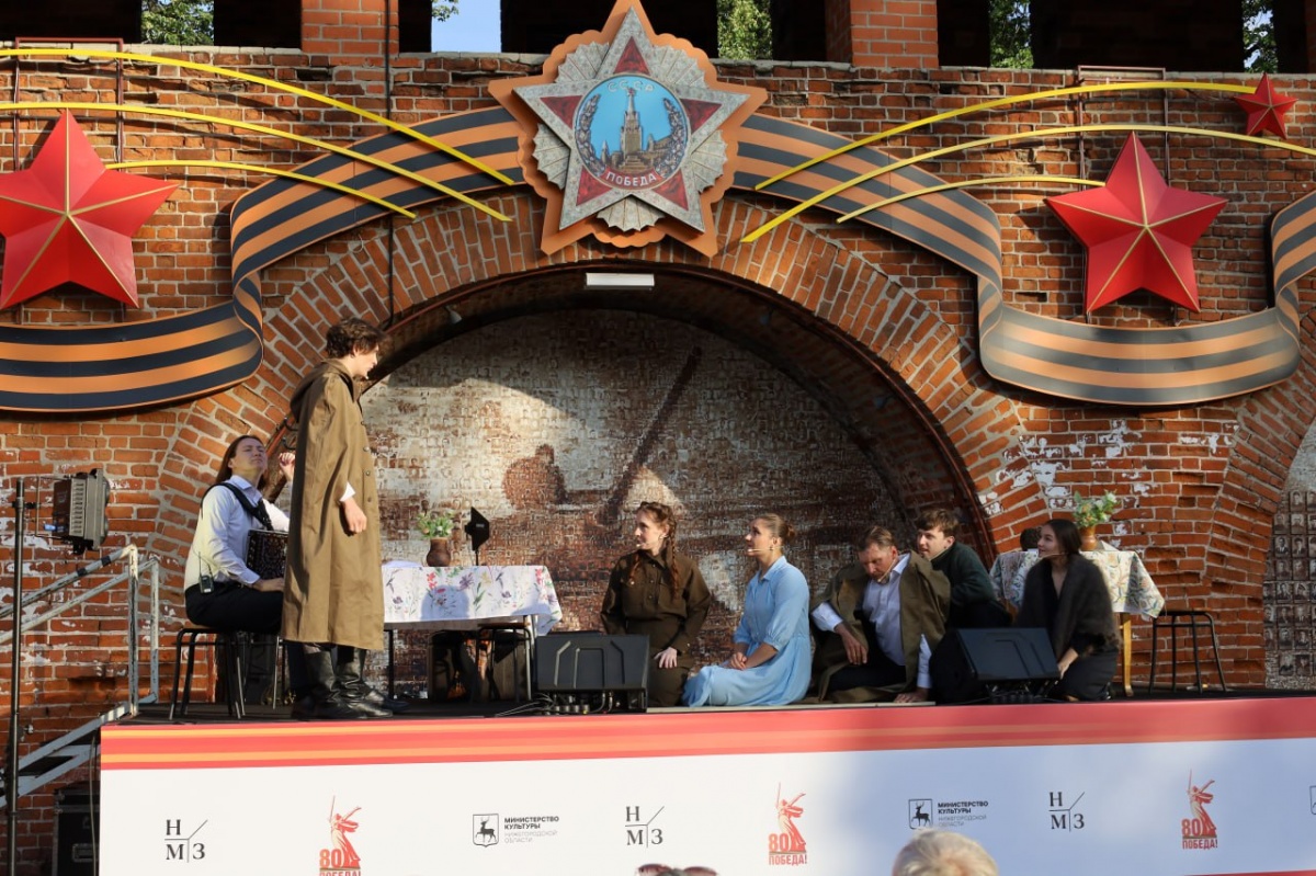 Триптих-панно в память о героях ВОВ открыли в Нижегородском кремле - фото 2