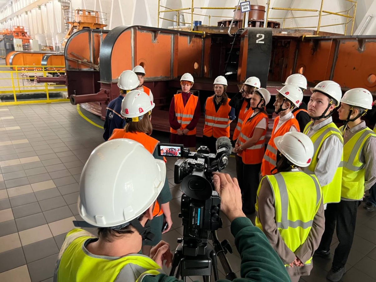 Почти 900 студентов подали заявки на участие в Стипендиальной программе ЭН+ и РУСАЛ - фото 1