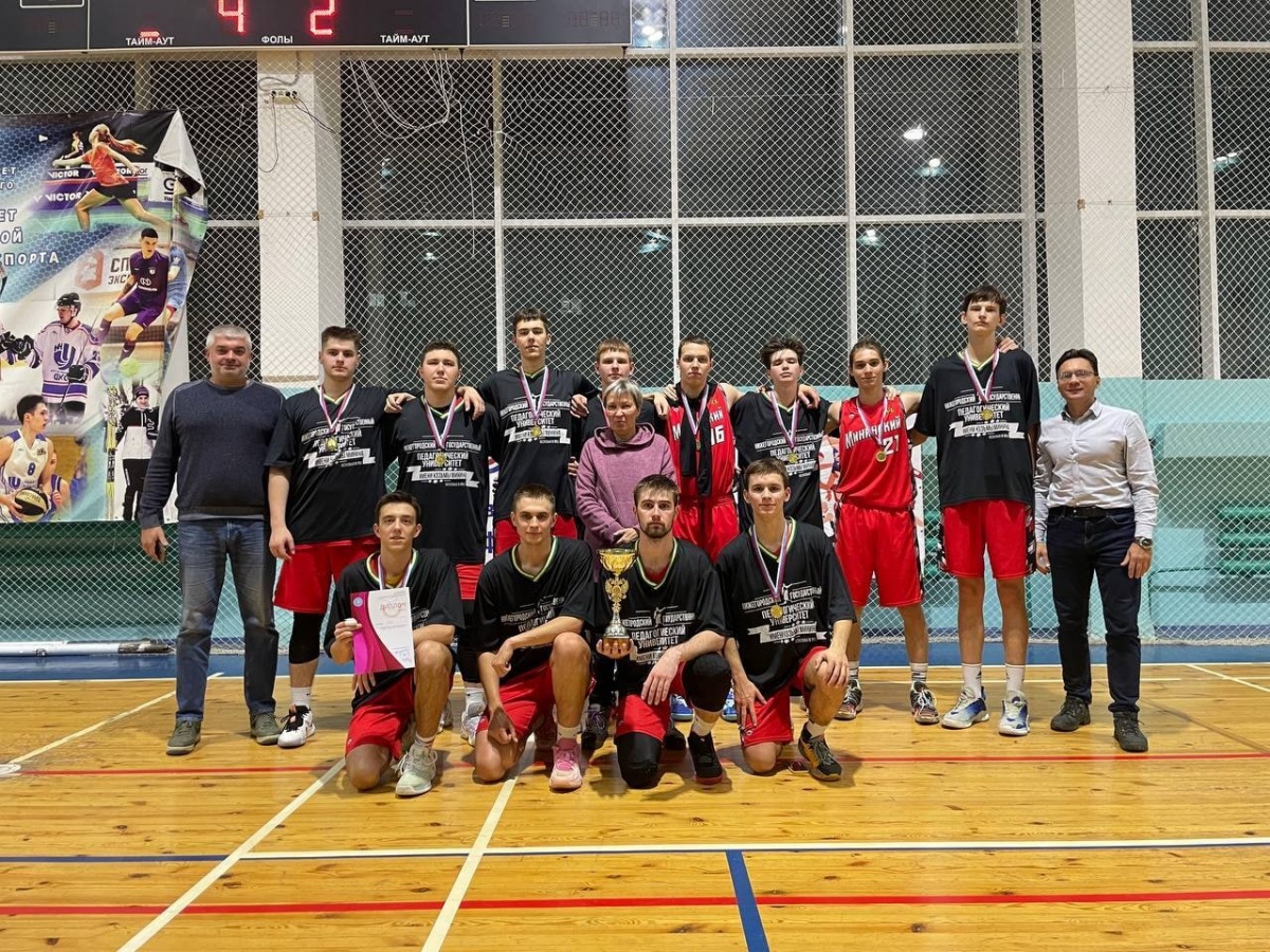 Мужская сборная Мининского университета победила в межвузовском турнире по баскетболу - фото 1