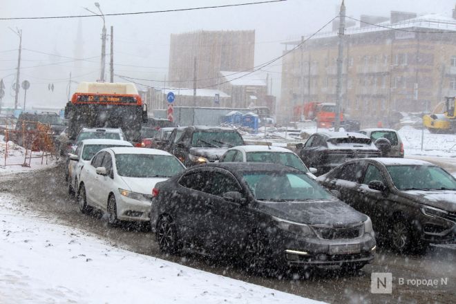 Апрельский апокалипсис в Нижнем Новгороде: фоторепортаж с улиц, заваленных снегом - фото 10