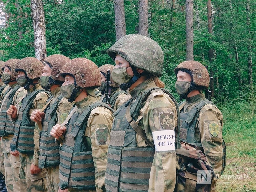 Baza: нижегородкам предлагают пойти на СВО во время допросов - фото 1