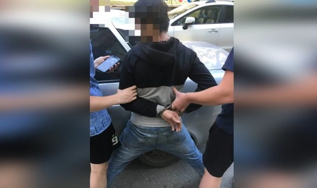 Полкилограмма наркотиков изъяли нижегородские полицейские у двух иностранцев - фото 1