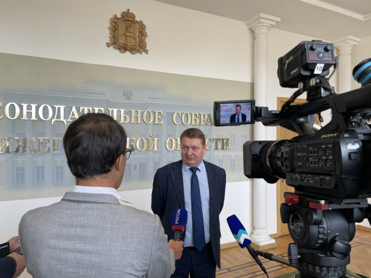 Нижегородские коммунисты предложили увеличить выплаты на школьную форму - фото 1