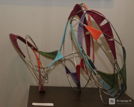 Фоторепортаж: выставка &laquo;АРТ МИР &mdash; 2026&raquo; открылась в Нижнем Новгороде - фото 137