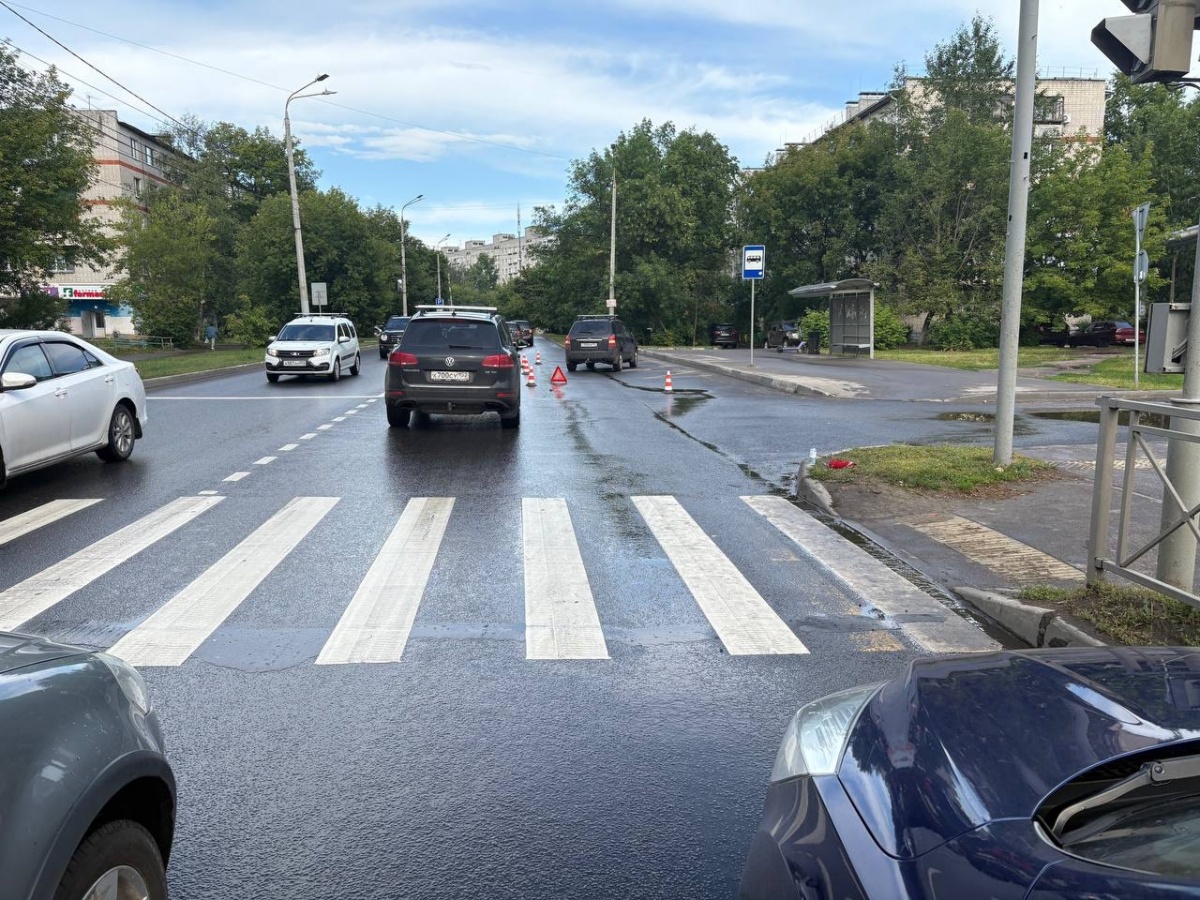 Иномарка сбила 11-летнего ребенка на пешеходном переходе в Нижнем Новгороде - фото 1