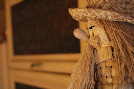 Верные признаки того, что в квартире завелся домовой