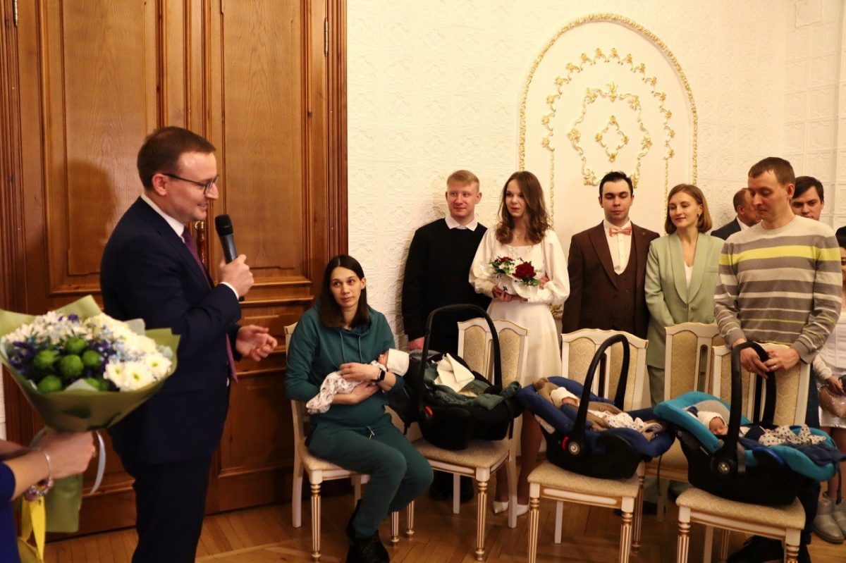 113 нижегородских пар зарегистрировали браки 24.01.24 - фото 2