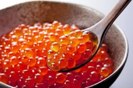 Ложная тревога: красная икра подешевела только на словах 