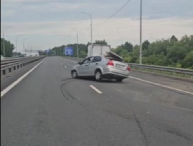 Водитель легковушки пострадал при столкновении с &laquo;ГАЗелью&raquo; в Нижнем Новгороде - фото 1