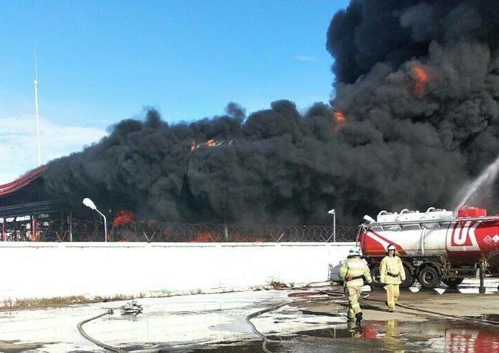 Пожар на нефтебазе в Кстовском районе произошел при наливе топлива - фото 1