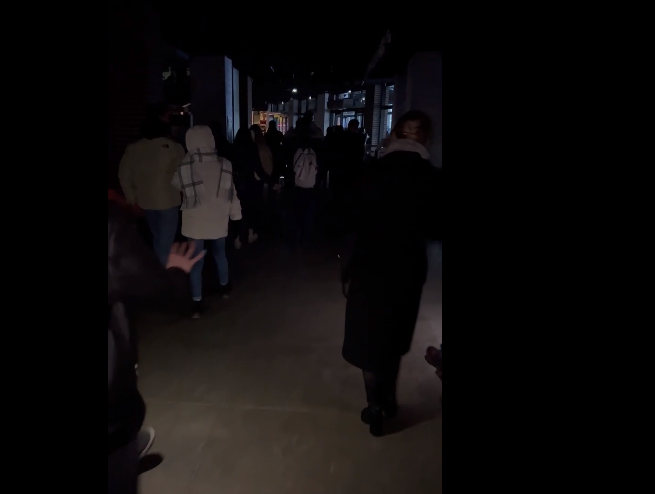 Нижегородцев эвакуируют из ТРК &laquo;Небо&raquo; 17 ноября - фото 1