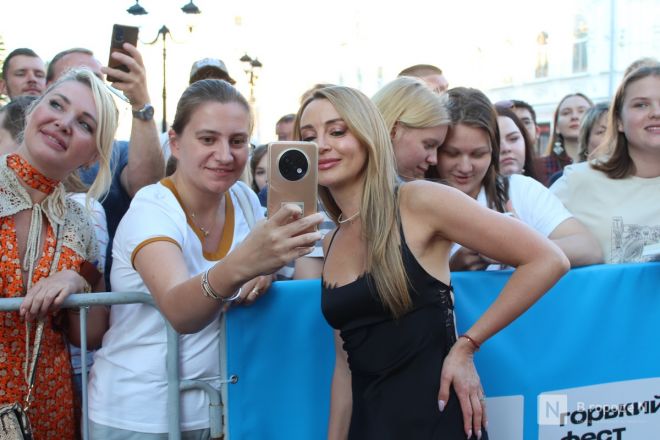 Фоторепортаж: знаменитости на открытии «Горький fest» в Нижнем Новгороде - фото 73