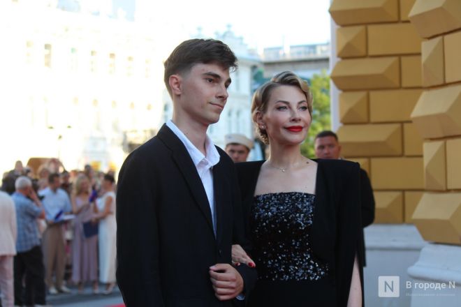 Знаменитости здесь: фоторепортаж с открытия &laquo;Горький fest&raquo; в Нижнем Новгороде - фото 57
