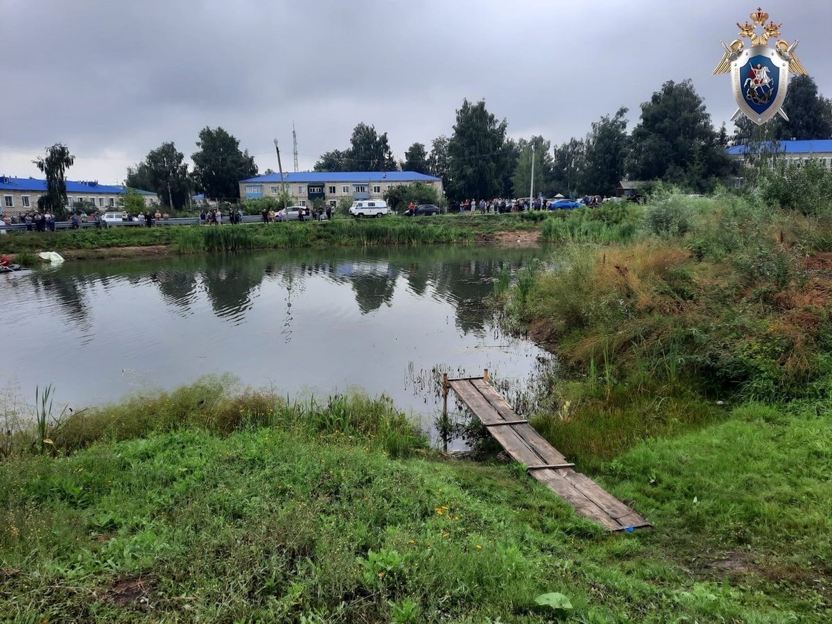 СК выясняет обстоятельства гибели двух человек в пруду в сеченовском пруду - фото 2