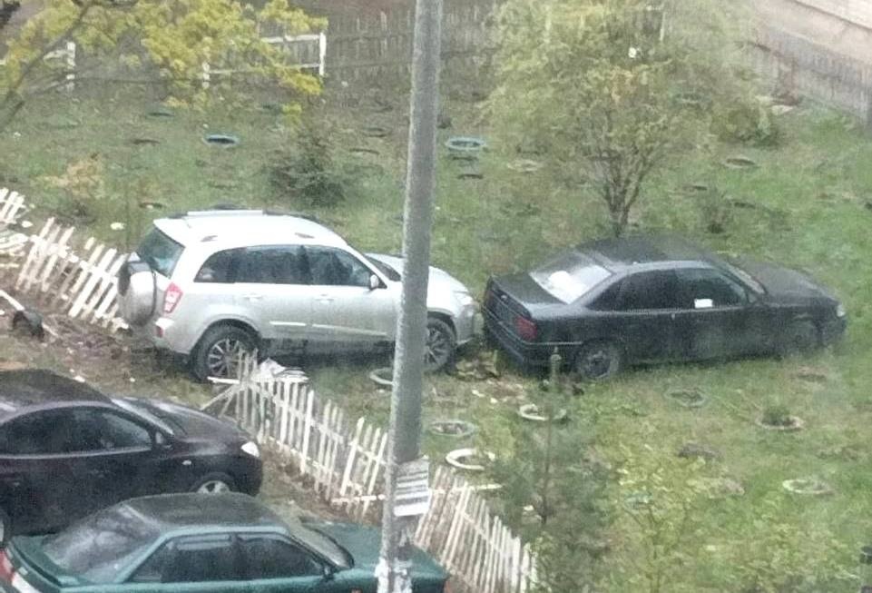 Восьмилетний ребенок за рулем иномарки устроил ДТП в Нижнем Новгороде - фото 1