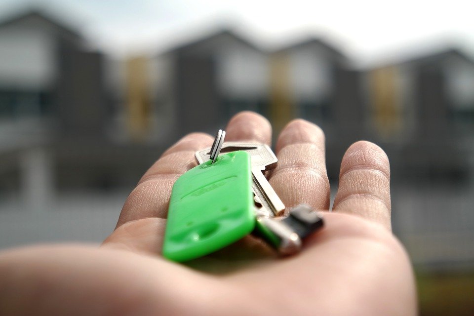 8 прав, которые теряет собственник при сдаче квартиры в аренду - фото 1